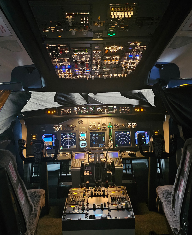 Boeing-737 계기 패널 이미지